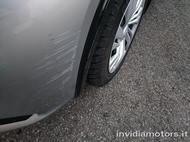 INFINITI Q30 usata, con USB