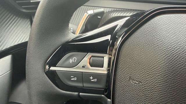 PEUGEOT 2008 usata, con Autoradio