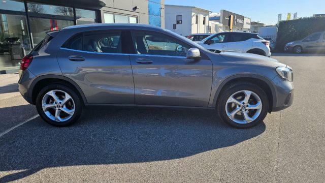 MERCEDES-BENZ GLA 200 usata, con Airbag Passeggero