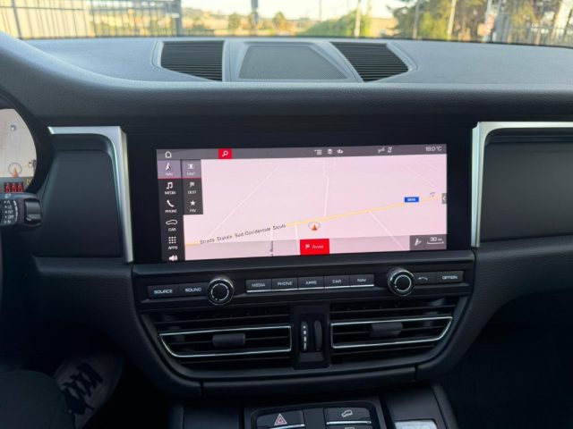 PORSCHE Macan usata, con Fendinebbia