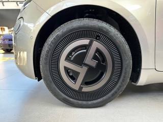 FIAT 500e usata, con Climatizzatore