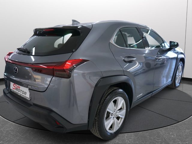 LEXUS UX 250h usata, con Airbag laterali