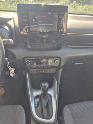 TOYOTA Yaris usata, con Controllo automatico clima