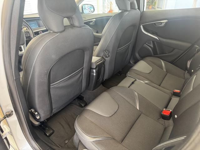 VOLVO V40 usata 18