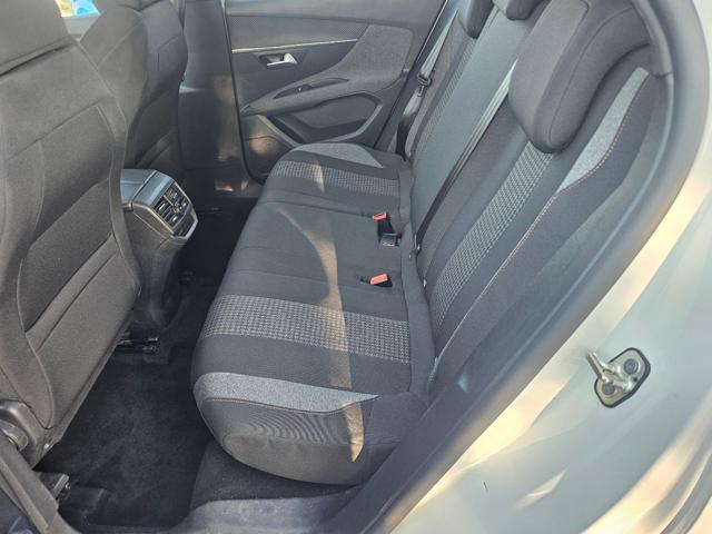 PEUGEOT 3008 usata, con Park Distance Control