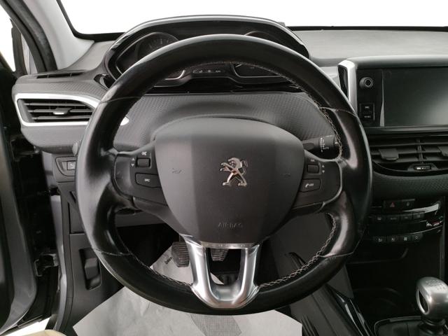PEUGEOT 2008 usata, con Controllo automatico clima