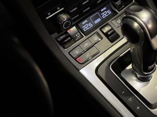 PORSCHE 718 Spyder usata, con Touch screen
