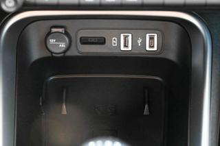 JEEP Avenger usata, con Volante in pelle