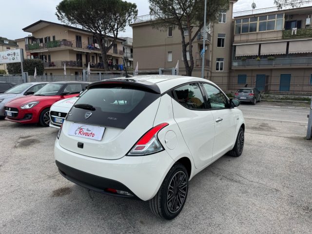 LANCIA Ypsilon usata, con Airbag laterali