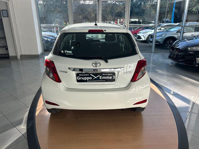 TOYOTA Yaris usata, con Autoradio