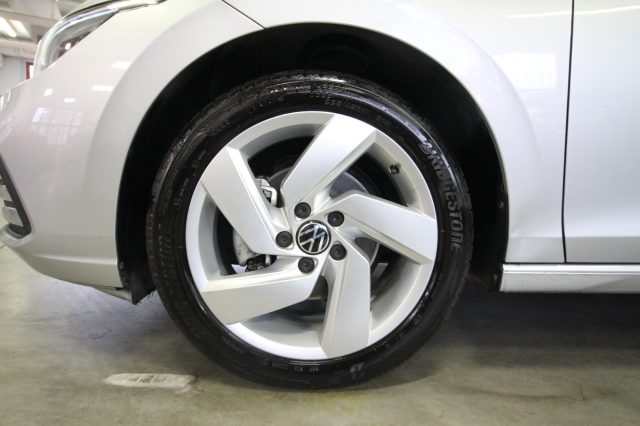 VOLKSWAGEN Golf usata, con Touch screen