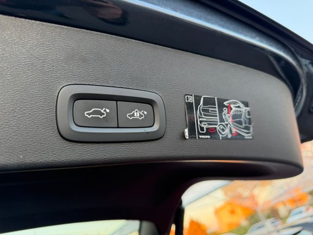 VOLVO XC40 usata, con Autoradio