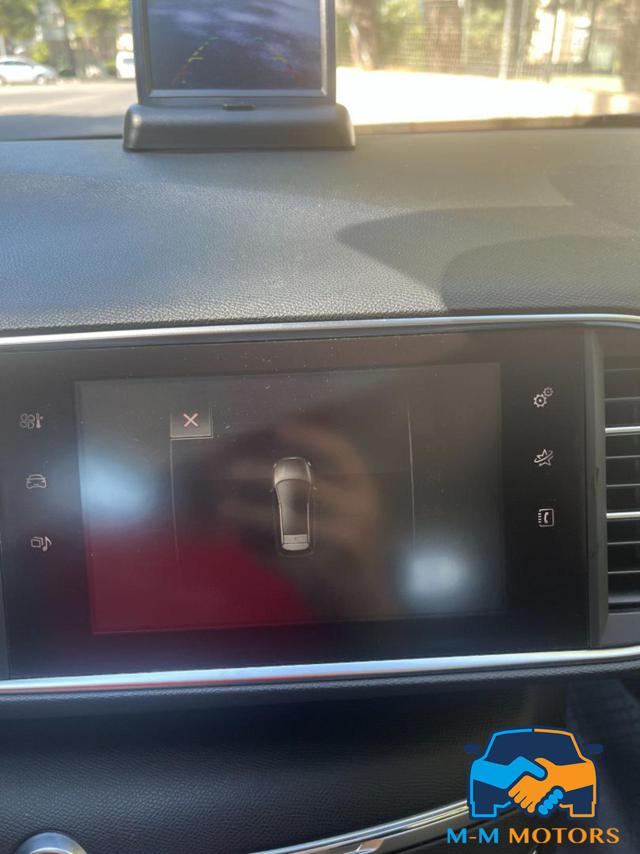 PEUGEOT 308 usata, con Park Distance Control