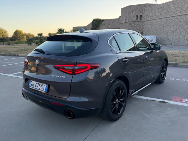 ALFA ROMEO Stelvio usata, con Airbag testa