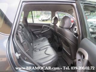 TOYOTA RAV 4 usata, con Vivavoce