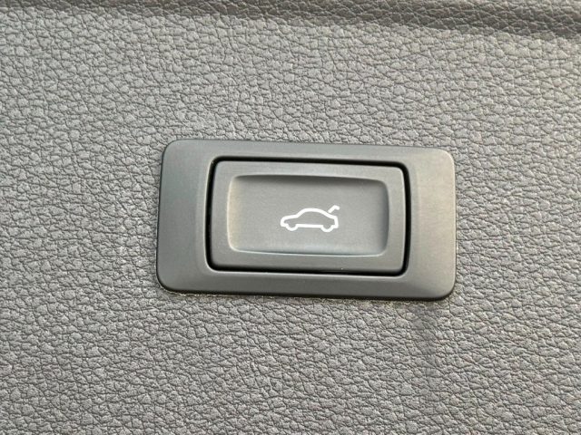AUDI Q5 usata, con Airbag testa