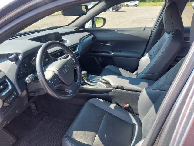 LEXUS UX 250h usata, con Cruise Control
