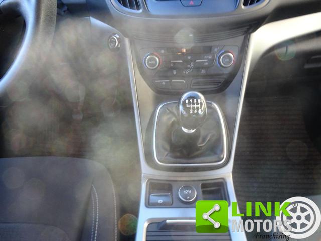 FORD Kuga usata, con Fendinebbia