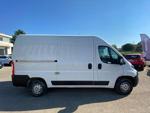 PEUGEOT Boxer usata, con Autoradio