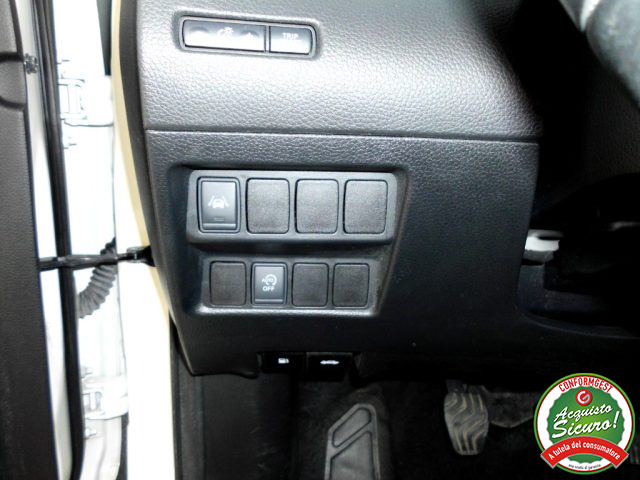 NISSAN Qashqai usata, con Lettore CD