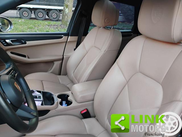 PORSCHE Macan usata, con Isofix