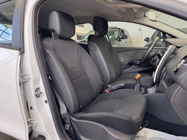RENAULT Clio usata, con Climatizzatore