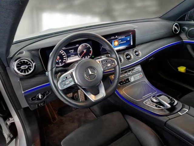 MERCEDES-BENZ E 220 usata, con Airbag laterali