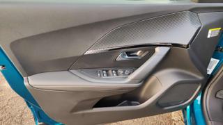 PEUGEOT 2008 usata, con Autoradio