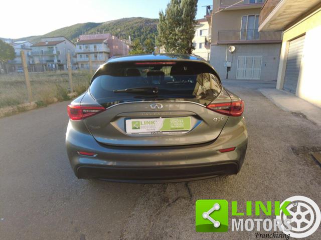 INFINITI Q30 usata, con Fendinebbia