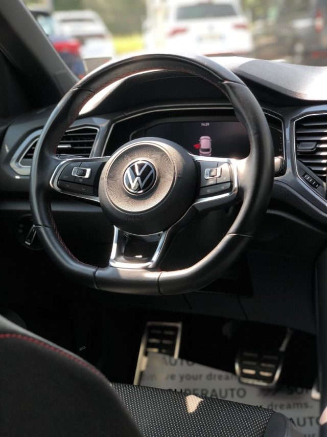 VOLKSWAGEN T-Roc usata, con Trazione integrale