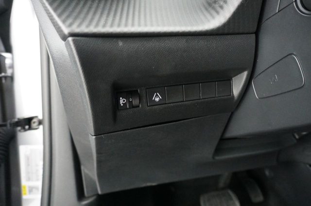 PEUGEOT 2008 usata, con Touch screen