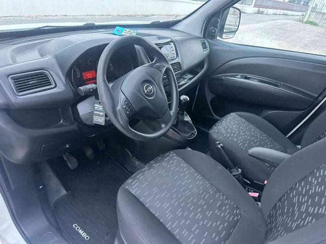 OPEL Combo usata, con Servosterzo