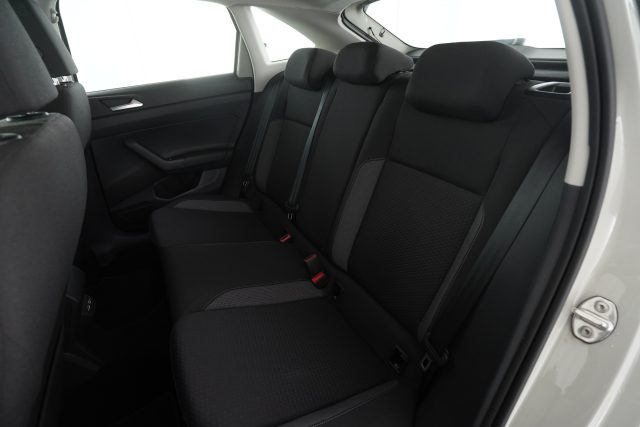 VOLKSWAGEN Taigo usata 9