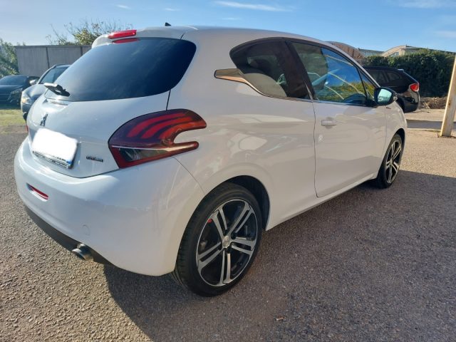 PEUGEOT 208 usata, con Autoradio