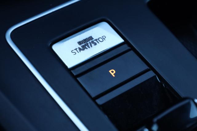 VOLKSWAGEN Golf usata, con Sensori di parcheggio anteriori