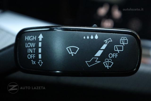 VOLKSWAGEN Golf usata, con Chiamata automatica per emergenze