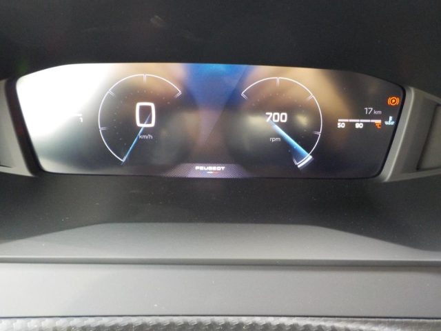 PEUGEOT 2008 usata, con Autoradio digitale