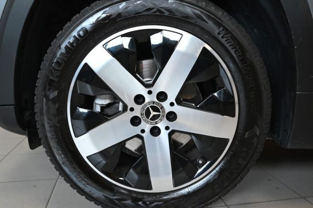 MERCEDES-BENZ GLB 180 usata 85