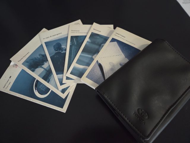 TOYOTA Land Cruiser usata, con Regolazione elettrica sedili