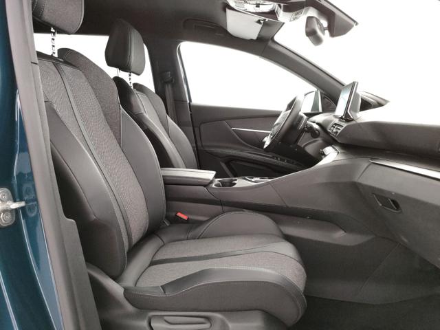 PEUGEOT 5008 usata, con Cerchi in lega