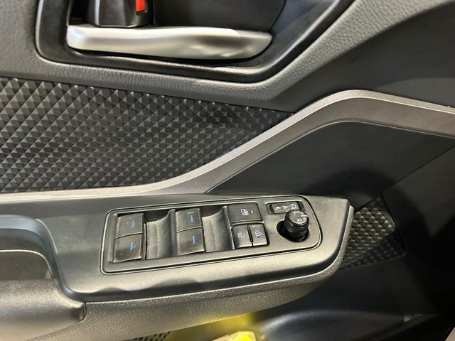 TOYOTA C-HR usata 18