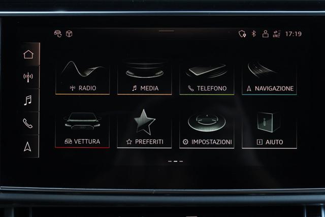 AUDI Q7 usata, con Sensori di parcheggio posteriori