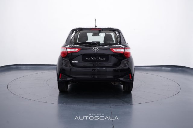 TOYOTA Yaris usata, con Autoradio
