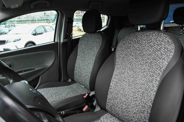 LANCIA Ypsilon usata, con USB