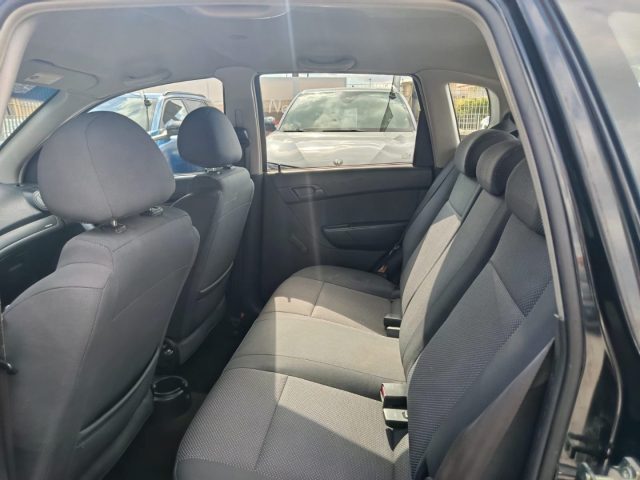 CHEVROLET Aveo usata, con Autoradio