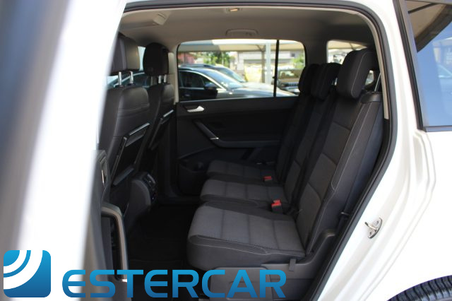 VOLKSWAGEN Touran usata, con Servosterzo