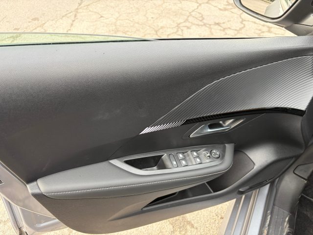 PEUGEOT 208 usata, con Volante multifunzione