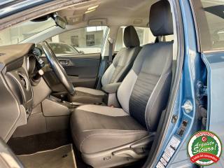 TOYOTA Auris Touring Sports usata, con Controllo automatico clima