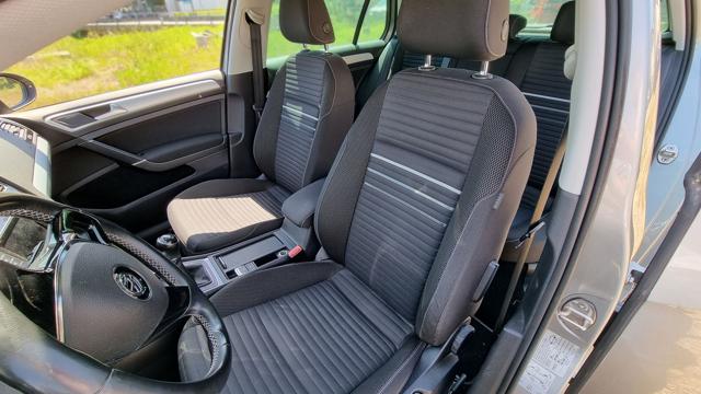 VOLKSWAGEN Golf usata, con Autoradio