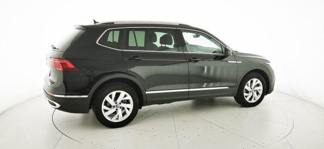 VOLKSWAGEN Tiguan Allspace usata, con Sistema di navigazione